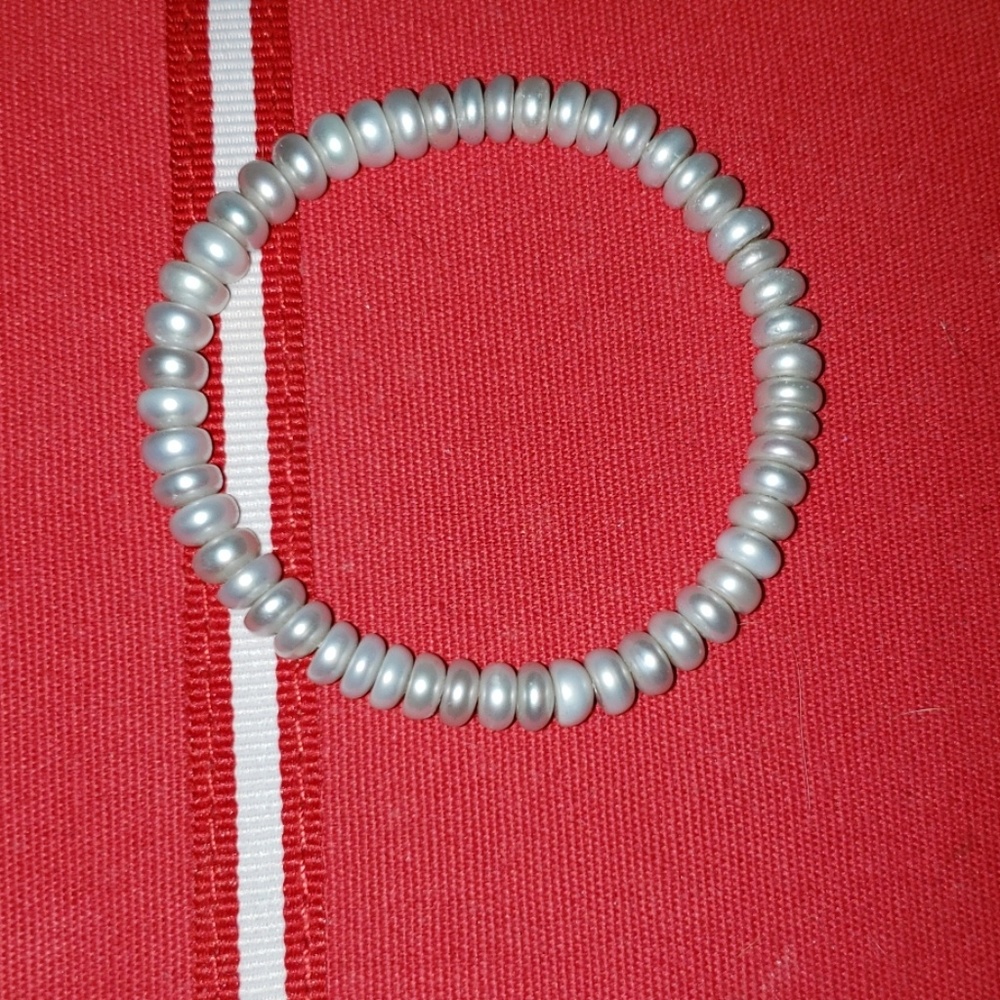 Pearl bracelet